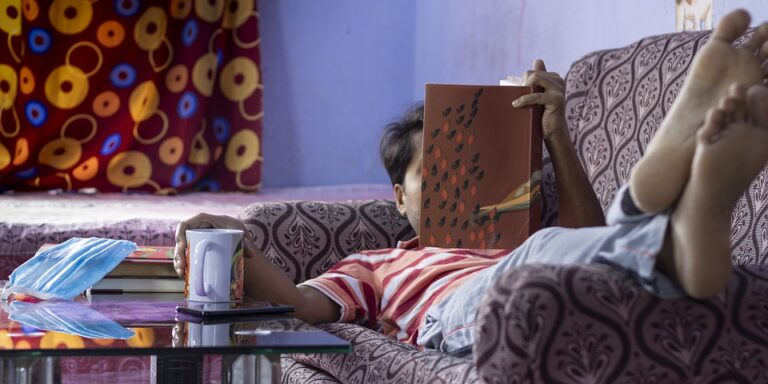 stay-at-home-5094608_960_720
