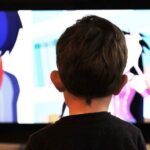 ilustrasi-anak-nonton-kartun