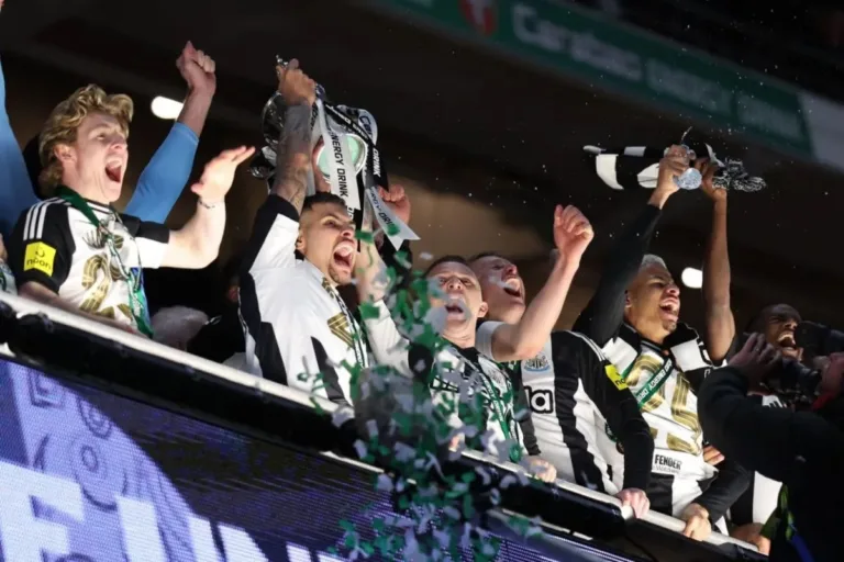 newcastle-juara-piala-liga