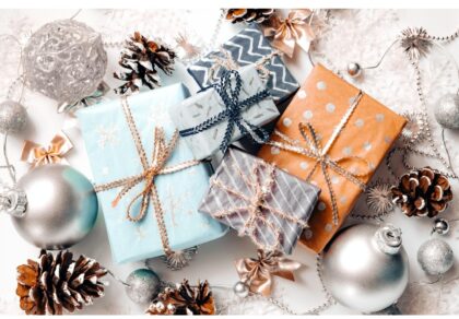 Hadiah pernikahan yang baik tidak harus mahal atau berupa uang. Dengan memahami kedekatan hubungan, kita bisa memilih kado yang tepat sasaran-bermanfaat, berkesan, dan penuh makna.