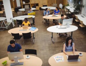 Profesionalisme adalah perlindungan terbaik. Dunia kerja memang penuh dinamika. Kita tidak bisa mengontrol karakter orang lain, tetapi kita bisa mengontrol cara merespons.