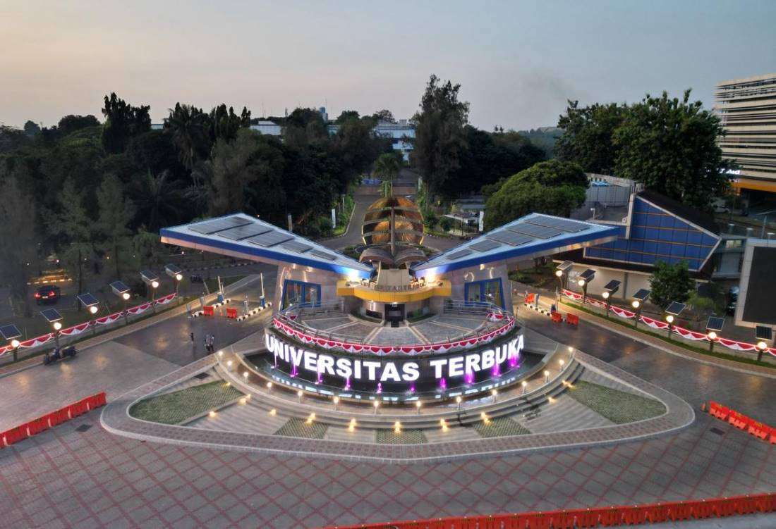Universitas Terbuka (UT) kembali membuka program beasiswa kuliah gratis untuk mahasiswa baru jalur Seleksi Nasional Berdasarkan Prestasi (SNBP) 2026.