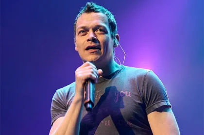 Brad Arnold menghembuskan napas terakhir dalam tidurnya pada Sabtu, 7 Februari 2026, dengan dikelilingi oleh keluarga dan orang-orang terdekatnya, termasuk sang istri, Jennifer Sanderford.