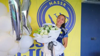 Pesepak bola wanita asal Brasil, Kathleen Souza, yang juga penggawa Al-Nassr Women, resmi memeluk agama Islam dan langsung menunaikan ibadah umrah ke Tanah Suci.