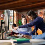 Pemerintah melalui Kementerian Ketenagakerjaan (Kemnaker) RI memastikan uang saku peserta magang pada 2026 akan mengalami kenaikan, seiring meningkatnya Upah Minimum Provinsi (UMP) di berbagai daerah.