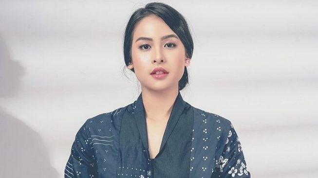 Maudy Ayunda.