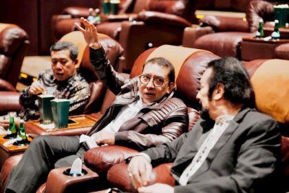 Suasana hangat terasa di Cinema XXI Plaza Senayan, Jakarta, saat film kolosal Taj Mahal: An Eternal Love Story resmi diputar perdana di Indonesia, Jumat (13/2/2026). Pemutaran spesial ini turut dihadiri Menteri Kebudayaan RI, Fadli Zon, yang memberikan apresiasi atas kekuatan narasi dan nilai sejarah film tersebut.