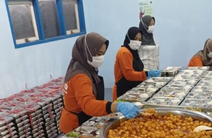 Badan Gizi Nasional (BGN) meluruskan polemik di media sosial (medsos) terkait menu Ramadhan dalam Program Makan Bergizi Gratis (MBG) yang dinilai tidak sebanding dengan anggaran.