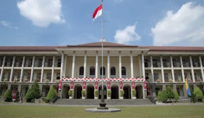 Universitas Gadjah Mada (UGM) Yogykarta kembali menjadi magnet para calon mahasiswa di jalur Seleksi Nasional Berdasarkan Prestasi (SNBP) 2026.