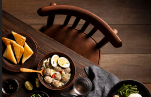 Dua restoran Indonesia, August dan Locavore NXT, resmi menembus jajaran elite Asia’s 50 Best Restaurants 2026, membuktikan bahwa kuliner Nusantara bukan lagi sekadar pendamping wisata, melainkan daya tarik utama. (Foto Ilustrasi: Freepik)