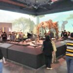 Libur Lebaran tak lagi identik dengan pusat perbelanjaan atau taman hiburan. Tahun 2026 ini, wisata sejarah dan budaya justru menjadi primadona. (Foto: Humas Kemenbud)