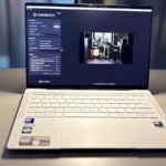 ASUS meluncurkan ASUS ExpertBook Ultra (B9406CAA) sebagai laptop flagship ultra-portabel hasil kolaborasi dengan Intel dan Microsoft. Laptop ini menawarkan daya tahan baterai hingga 26 jam dan bobot sangat ringan mulai dari 0,99 kg, yang ideal bagi para profesional dan pengambil keputusan IT yang membutuhkan produktivitas tanpa gangguan sepanjang hari. (Foto: Dok.Asus)