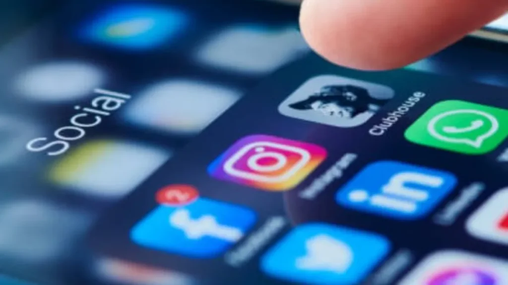 Platform berbagi foto dan video milik Meta Instagram.