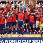 Spanyol juara Piala Dunia 2026 usai kalahkan Argentina lewat gol Ferran Torres. Simak daftar lengkap juara Piala Dunia dari tahun ke tahun dan negara dengan gelar terbanyak sepanjang sejarah.